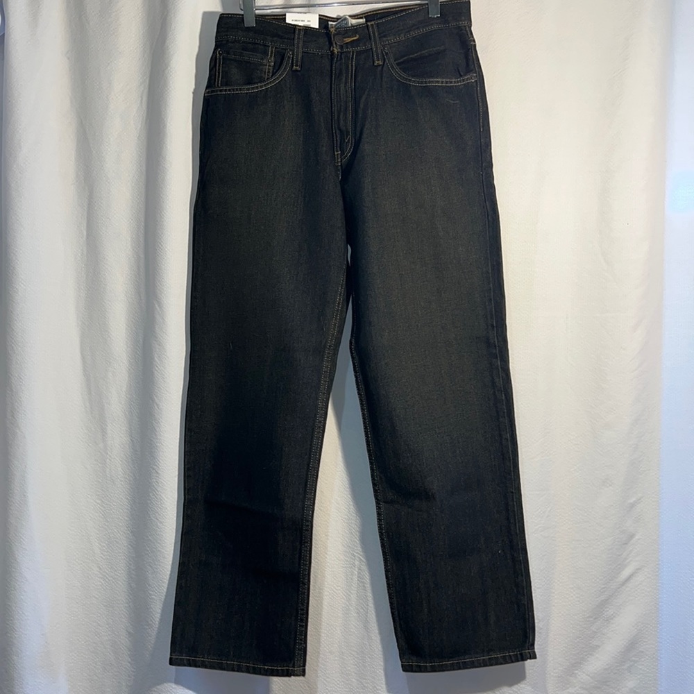 Levi’s relaxed fit straight leg 5-pocket jeans 32” x 30”